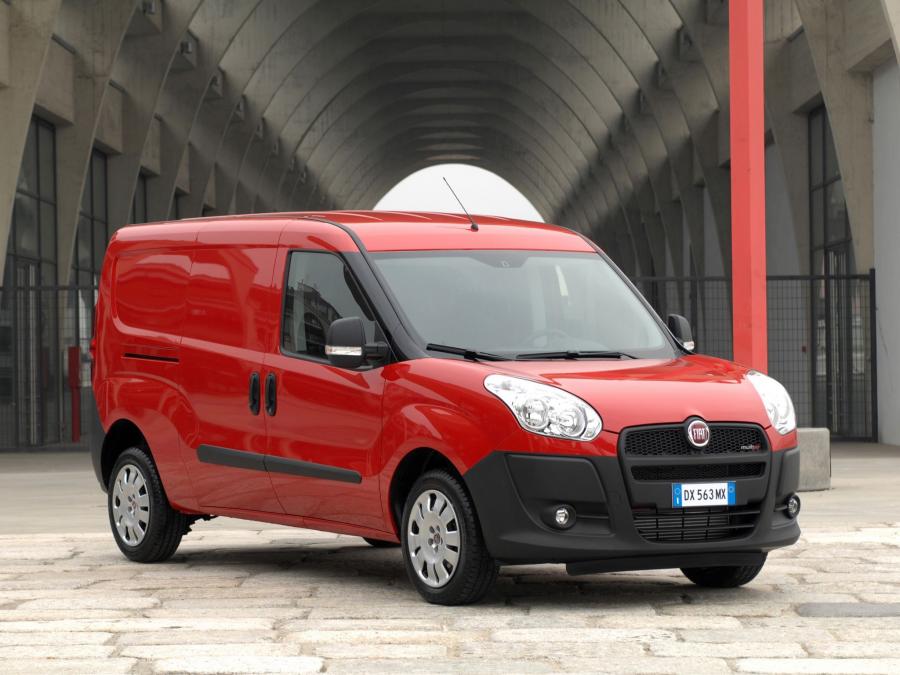  Fiat Doblo Cargo Maxi 2010 года  (фото 5 из 6)